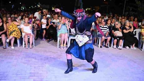 Büyükşehir, Didimlileri kültür ve sanat etkinlikleri ile buluşturuyor