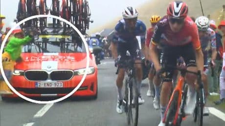 Ineos-ploegleider beboet na botsing auto met toeschouwer in Tour de France