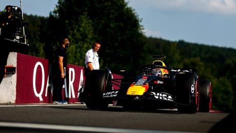 Herbeleef: Max Verstappen boekt eerste sprintracezege van 2025 na knappe inhaalactie in eerste ronde