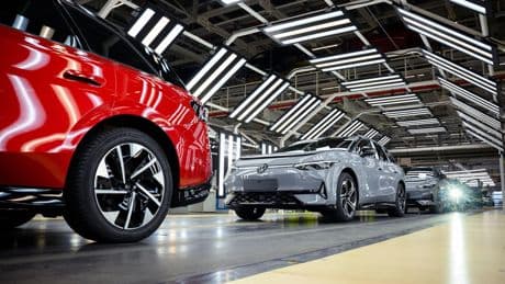 Las ventas de coches eléctricos se disparan en España: datos de récord y fondos agotados