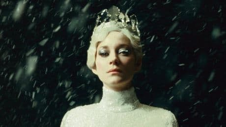 « La Tour de glace » de Lucile Hadzihalilovic : Marion Cotillard en reine des neiges cruelle
