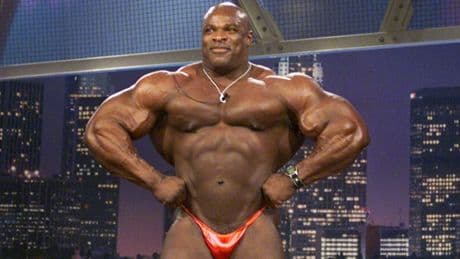 Große Gesundheits-Sorgen - Bodybuilding-Ikone braucht OP!