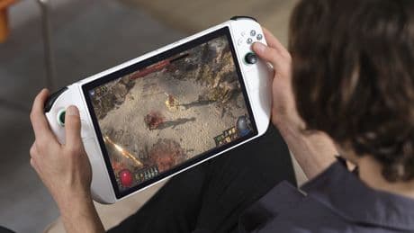 Abxylute will actually sell Intel and Tencent’s gigantic glasses-free 3D handheld