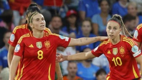 Sorpresa en la final: Athenea entra por Pina en el once titular ante Inglaterra