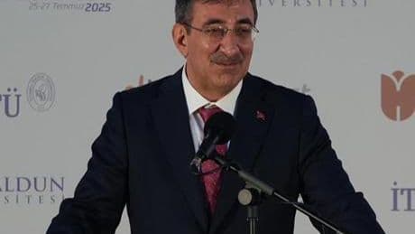 Cumhurbaşkanı Yardımcısı Yılmaz: İnsan gücünüz varsa yarının dünyasında var olabilirsiniz