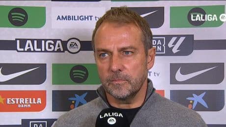 Flick: "Si podemos darle el Pichichi a Lewy, bien, pero lo que importa es el equipo"