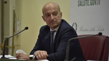 Il membro del Cts: «In pandemia colleghi più in tv che al lavoro»