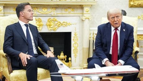 Trump, "abierto a hablar" con la UE antes de la entrada en vigor de los aranceles