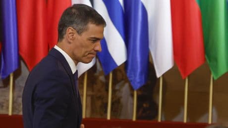 Editorial de Llamas. Sánchez destroza la imagen de España en el mundo