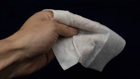 Hemen herkes kullanıyor, dikkat! Islak mendillerdeki büyük tehlike