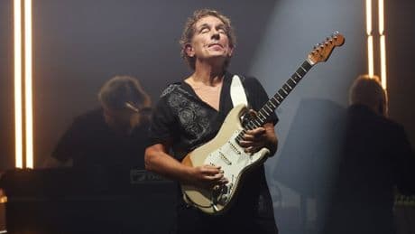 70s rock star bans fans from using phones at upcoming shows
