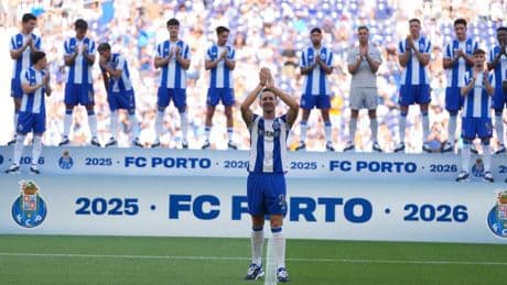 ¡Sorpresón! El Porto presenta a Luuk de Jong antes del amistoso ante el Atlético