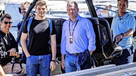 Jos Verstappen na maanden terug in Formule 1-paddock: ‘Soms misschien ook goed dat ik er niet was’