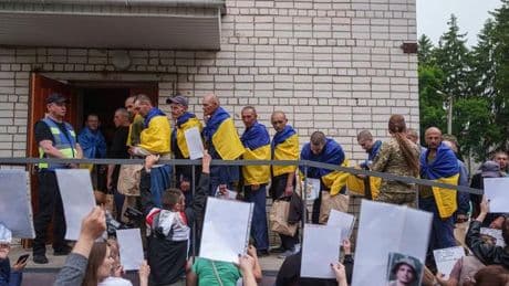 Krieg in der Ukraine: Moskau und Kiew tauschen Gefangene und Luftangriffe aus