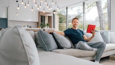 Jenson Button arranca una nueva carrera: formar líderes del futuro con Santander Open Academy