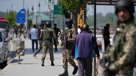 Hindistan, Keşmir'de saldırı düzenleyen teröristlerin başına ödül koydu: 'En ağır şekilde cezalandırılacaklar'