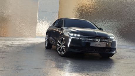 DS continúa su metamorfosis con el nº4, que será eléctrico y diésel