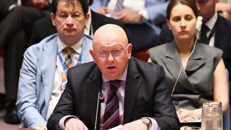 Moscou « condamne » Israël et s’inquiète de l’affaiblissement de son allié iranien