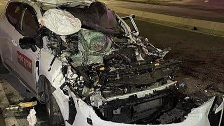 Büyükçekmece’de feci kaza! Otomobil park halindeki TIR'a çarptı: 1 ölü, 4 yaralı