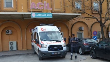 Mardin'de dördüncü kattan düşen küçük Zeynep, ağır yaralandı