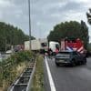 Bestuurder overleden na ongeluk op A27: vrachtwagen ramt dwars door vangrail
