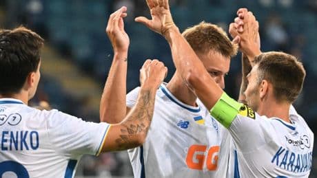 Dinamo Kiev y Estrella Roja pasan ronda