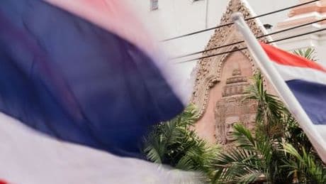 Thailand: schließt Grenzen zu Kambodscha und weist Botschafter aus