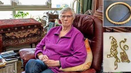 Wil (82) werd met kusjes en ’goud uit Dubai’ op brutale wijze van eigen sieraden beroofd: ’Ik voelde gefriemel’