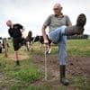 Grasland verdwijnt in Nederland en dat is slecht nieuws voor de natuur. De oplossing: koeien