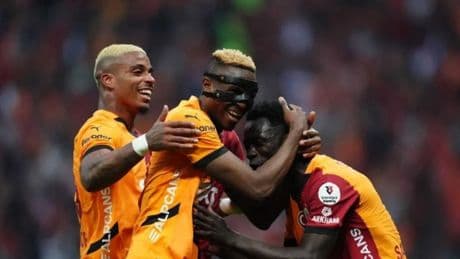 Galatasaray, Fenerbahçe ve Beşiktaş'a fark attı!