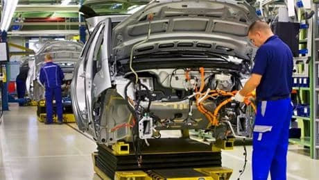 Otomotiv sektöründen karışık sinyaller! Toplam üretim arttı ancak otomobil üretimi düştü
