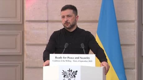 Guerre en Ukraine: Volodymyr Zelensky estime qu'une rencontre avec Vladimir Poutine est "nécessaire"