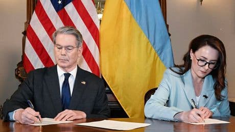 Ucraina-Usa, firmato l’accordo sulle terre rare