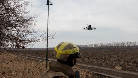 L’Ukraine lance une série d’attaques aux drones en Russie, plusieurs incendies dans une centrale nucléaire et un port pétrolier