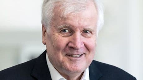 „Ich hätte sie gewählt“, sagt Seehofer über Brosius-Gersdorf