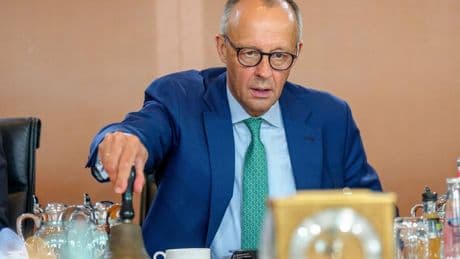 Umfrage: AfD verringert in Umfrage Abstand zur Union
