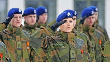 Wehrpflicht für Frauen: Was Deutschland von Norwegen lernen kann
