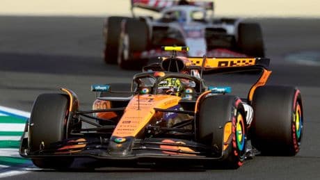 Formel 1: McLaren in eigener Liga - Ferrari mit J. Lo in der Box