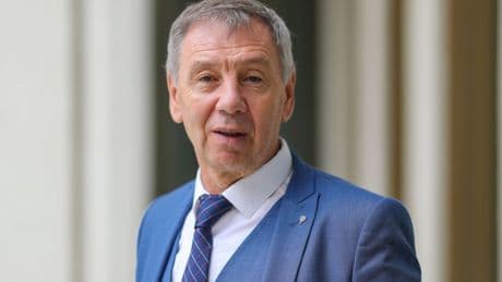 Russland: Wie Putins Unterstützer zum „ausländischen Agenten“ wurde
