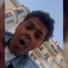 "Cette ville est un film !" : Jamel Debbouze filme une scène aussi épique qu'improbable en plein Paris avec un poisson de 2,10 mètres