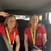 REPORTAGE. « Ça impressionne »… Dans une voiture du Tour avec Violette Dorange et Samantha Davies