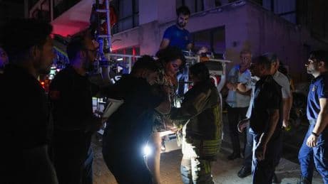 Ankara Çankaya’da 26 katlı binada yangın: 1'i bebek 3 kişi yaşamını yitirdi