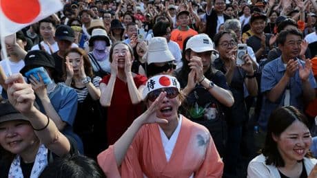 Japan: Wahl verloren, Regierungschef bleibt: So geht es in Japans politischer Krise weiter