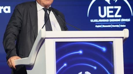 "Trump veya Mickey Mouse fark etmez"