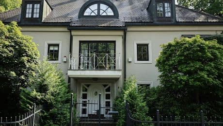 „Will hier kaum jemand“ – Anwohner wehren sich gegen Asylunterkunft in Münchner Villa