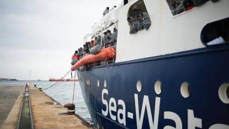 Le toghe ancora in soccorso delle Ong: libera la nave di Sea Watch