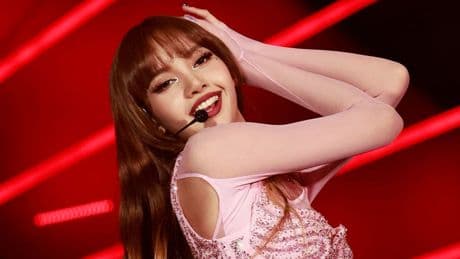 Lisa Ties Her Blackpink Bandmate Jennie At Pop Radio