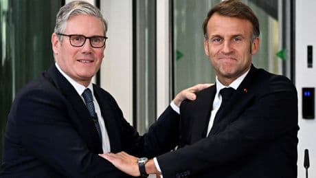 Starmer-Macron, patto su nucleare: «Monito a nostri nemici»