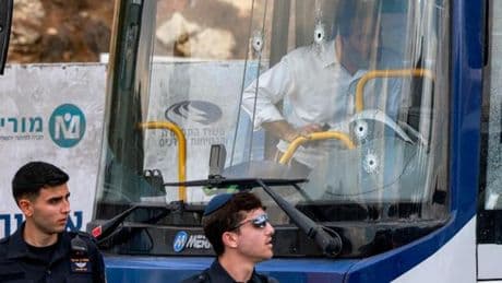 Jérusalem-Est : au moins cinq morts dans une attaque à l’arme à feu, selon les services de secours israéliens