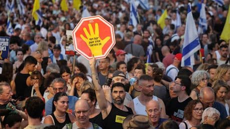 200.000 wütende Demonstranten legen Tel Aviv lahm – Polizei setzt Wasserwerfer ein